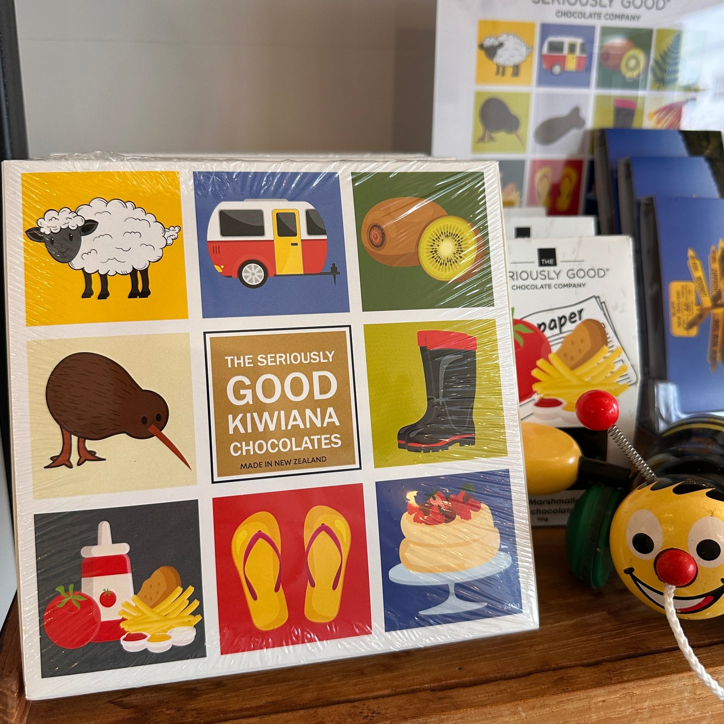 Kiwana Icon(ic)s, 9 Piece Box