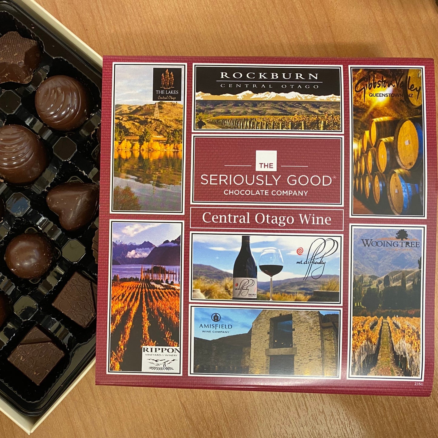 The Central Otago Pinot Noir Wine Story, 16 Piece Box