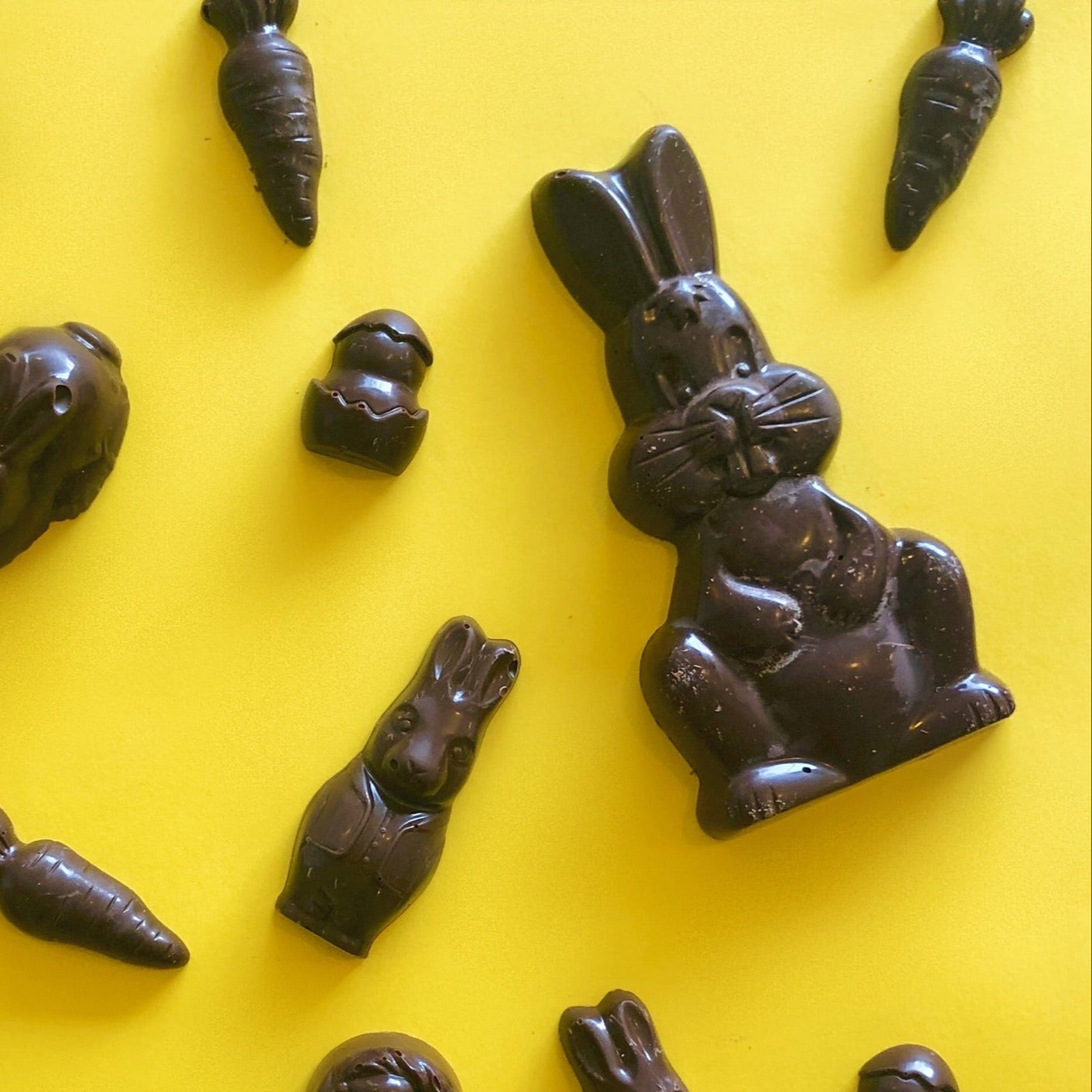 Giant Bunny with Hokey Pokey pieces, Chocolate Block